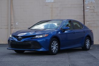 Used 2020 Toyota Camry LE image 1