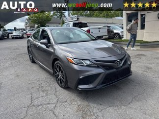 Used 2024 Toyota Camry SE image 1