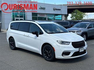 New 2025 Chrysler Pacifica Select image 1