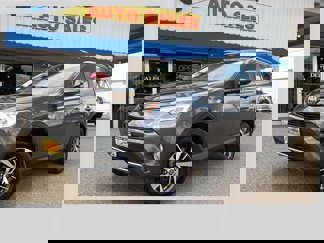 Used 2018 Toyota RAV4 XLE image 1