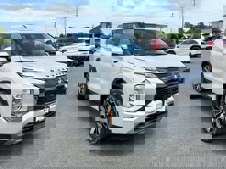 New 2025 Mitsubishi Outlander AWD image 1