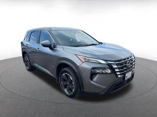 Used 2024 Nissan Rogue SV image 1