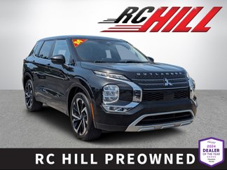 Used 2024 Mitsubishi Outlander SE image 1