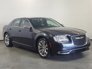 Used 2019 Chrysler 300 Touring w/ Chrome Appearance Package image 1