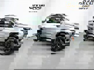 New 2026 Chevrolet Traverse LT w/ Midnight/Sport Edition image 1