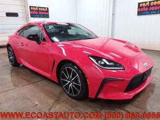 Used 2024 Toyota GR86 image 1