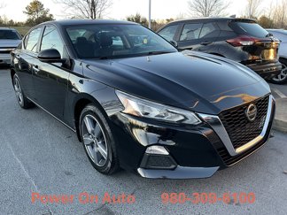 Used 2022 Nissan Altima 2.5 SV w/ SV Premium Package image 1