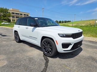 New 2025 Jeep Grand Cherokee Summit image 1