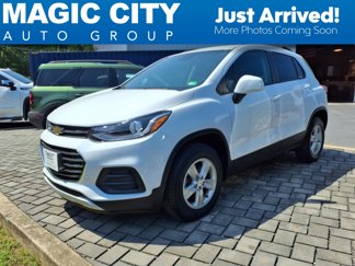 Certified 2022 Chevrolet Trax LT w/ LT Convenience Package image 1