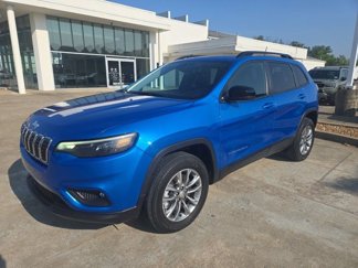 Used 2022 Jeep Cherokee Latitude Lux w/ Sun & Sound Group image 1