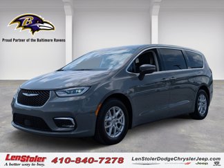 Used 2023 Chrysler Pacifica Touring-L image 1