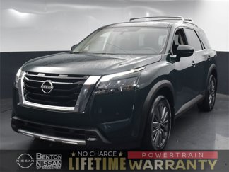 New 2025 Nissan Pathfinder SL w/ SL Premium Package image 1