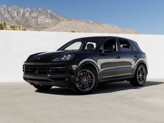 Certified 2024 Porsche Cayenne S image 1