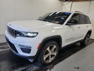 Used 2023 Jeep Grand Cherokee Limited image 1