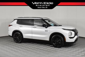 New 2025 Mitsubishi Outlander SEL Black Edition image 1