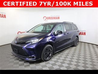 Used 2025 Toyota Sienna XSE image 1