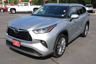 Certified 2025 Toyota Highlander Platinum image 1