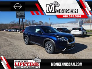 New 2025 Nissan Pathfinder SL image 1