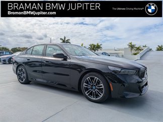 New 2026 BMW 550e xDrive w/ Premium Package image 1
