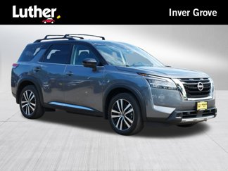 Certified 2024 Nissan Pathfinder Platinum image 1