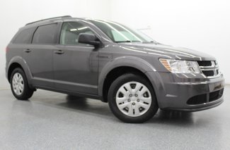 Used 2019 Dodge Journey SE image 1