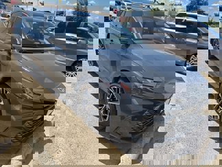 Used 2025 Toyota Camry XLE image 1