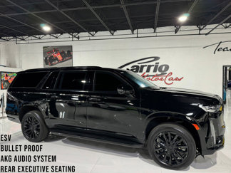 Used 2023 Cadillac Escalade ESV Luxury image 1