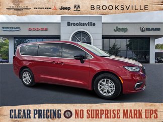 New 2026 Chrysler Pacifica Select image 1
