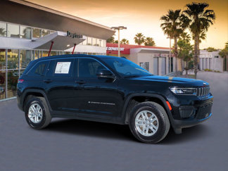 Used 2024 Jeep Grand Cherokee Laredo w/ Trailer Tow Package image 1