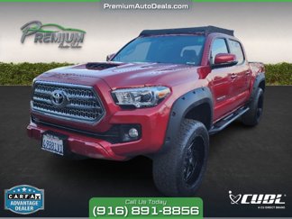 Used 2017 Toyota Tacoma TRD Sport image 1