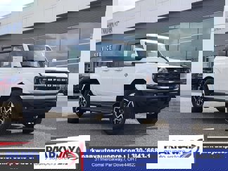 New 2025 Ford Bronco Outer Banks image 1
