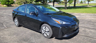 Used 2019 Toyota Prius LE image 1