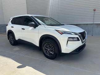 Used 2021 Nissan Rogue S image 1