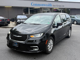 Used 2023 Chrysler Pacifica Touring-L image 1
