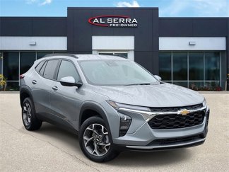 Certified 2025 Chevrolet Trax LT w/ Driver Confidence Package image 1