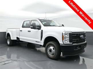 New 2025 Ford F350 XL image 1