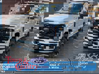 New 2025 Ford F350 XLT image 1