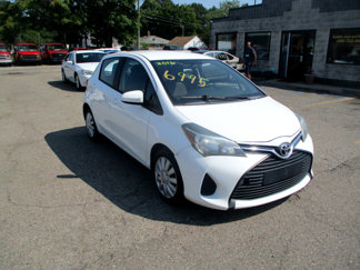 Used 2016 Toyota Yaris L image 1