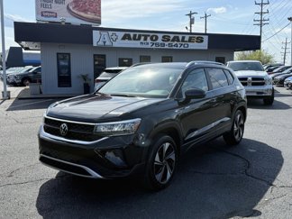 Used 2024 Volkswagen Taos SE image 1