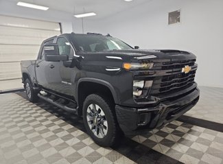 Used 2025 Chevrolet Silverado 2500 Custom w/ Custom Convenience Package image 1