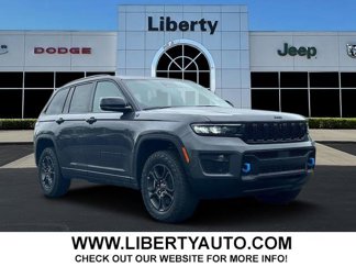 New 2025 Jeep Grand Cherokee Trailhawk image 1