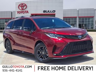 Certified 2025 Toyota Sienna XSE image 1