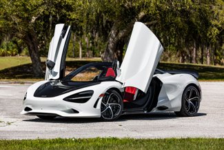 Used 2024 McLaren 750S Spider image 1