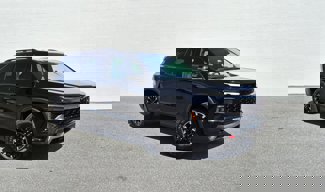New 2025 Chevrolet Traverse Z71 w/ Driver Confidence Package image 1