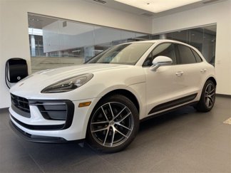 Certified 2024 Porsche Macan image 1