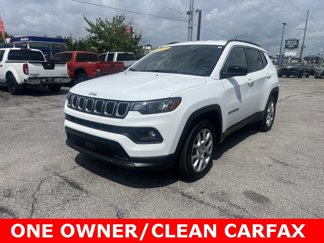 Used 2023 Jeep Compass Latitude image 1