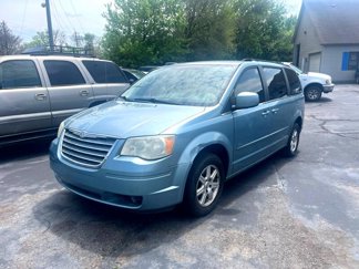 Used 2008 Chrysler Town & Country Touring image 1