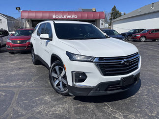 Used 2023 Chevrolet Traverse LT image 1