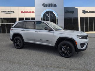 New 2025 Jeep Grand Cherokee Altitude image 1