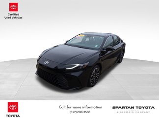 Used 2025 Toyota Camry XLE image 1